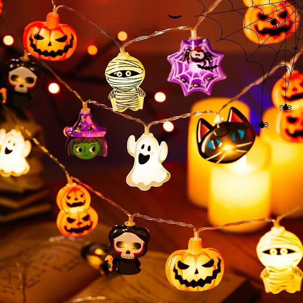 Mixed pumpkin and ghost string lights